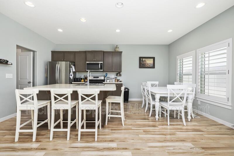 4438 E Hurstbourne Dr - Photo 4 of 28