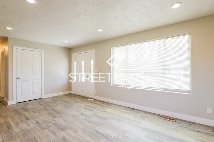 3844 W Scranton Dr - Photo 2 of 15