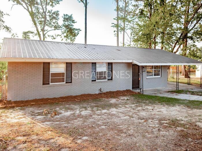 3401 Kane Ct - Photo 3 of 23