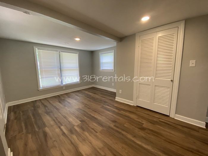 186 Charles Ave - Photo 6 of 12