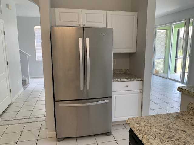 1803 Royal Ridge Dr #1 - Photo 4 of 27