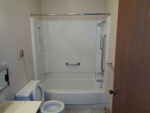 410 Fisher St - Photo 3 of 6