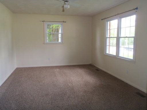 841 9th Ave Pl NE - Photo 3 of 10