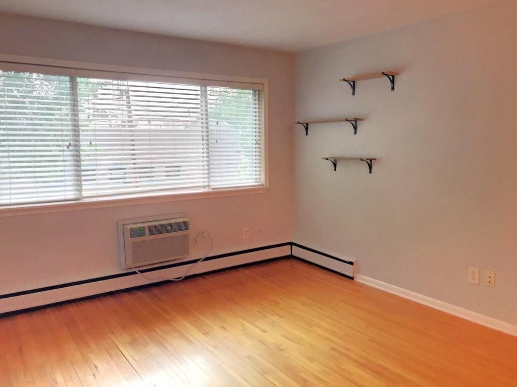 2112 Garfield Avenue #15
