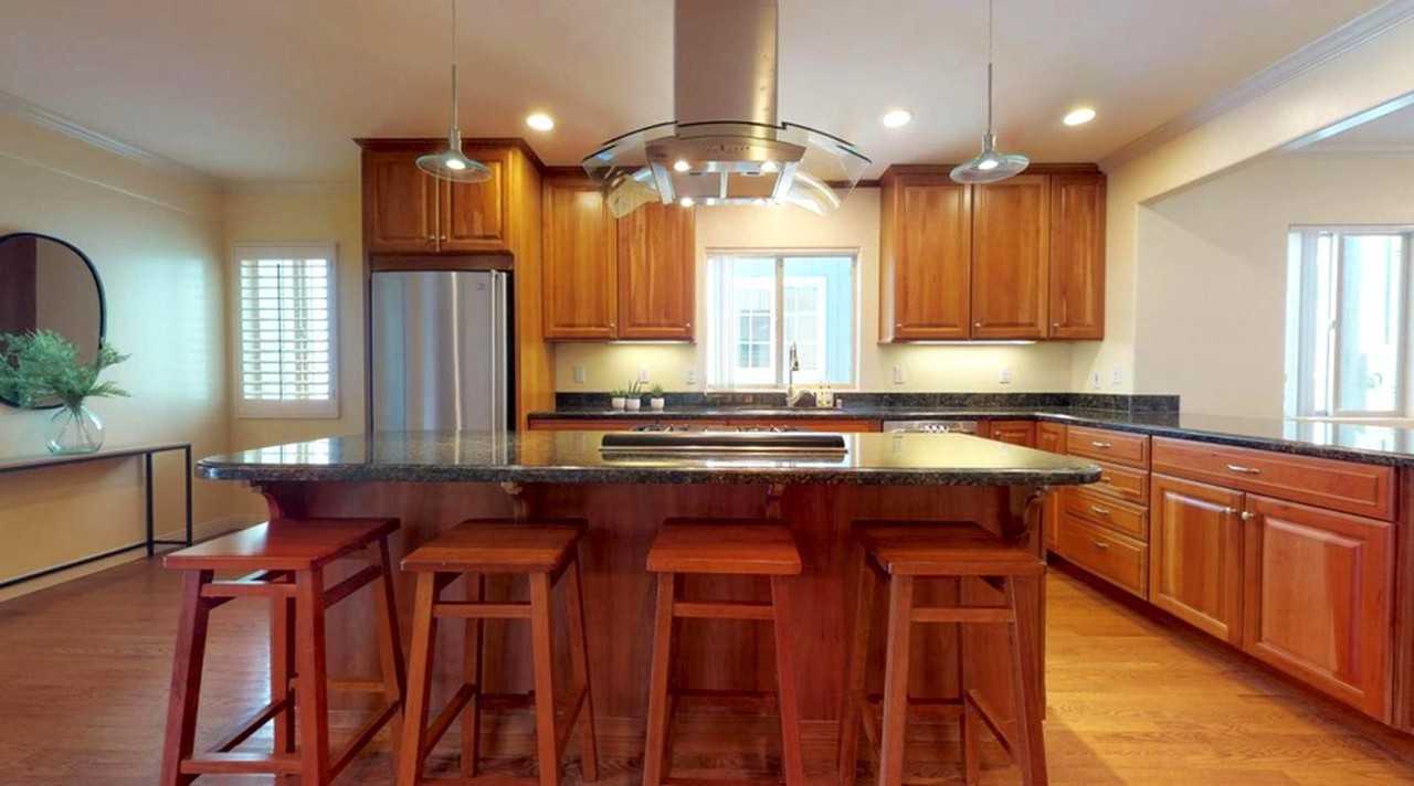 Elegant Mar Vista home with backyard terrace - Photo 6 of 21