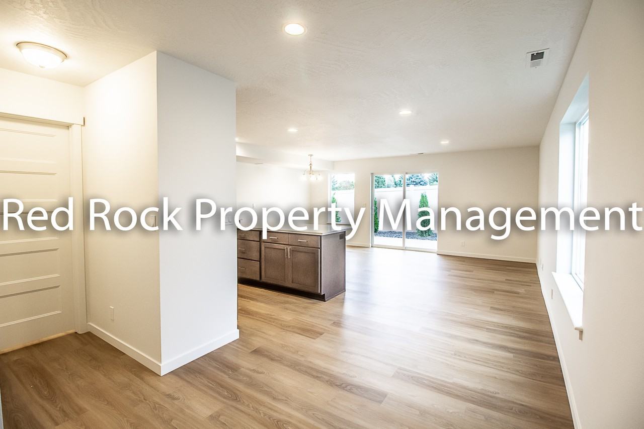 1430 N Michigan Ln #1 - Photo 3 of 38