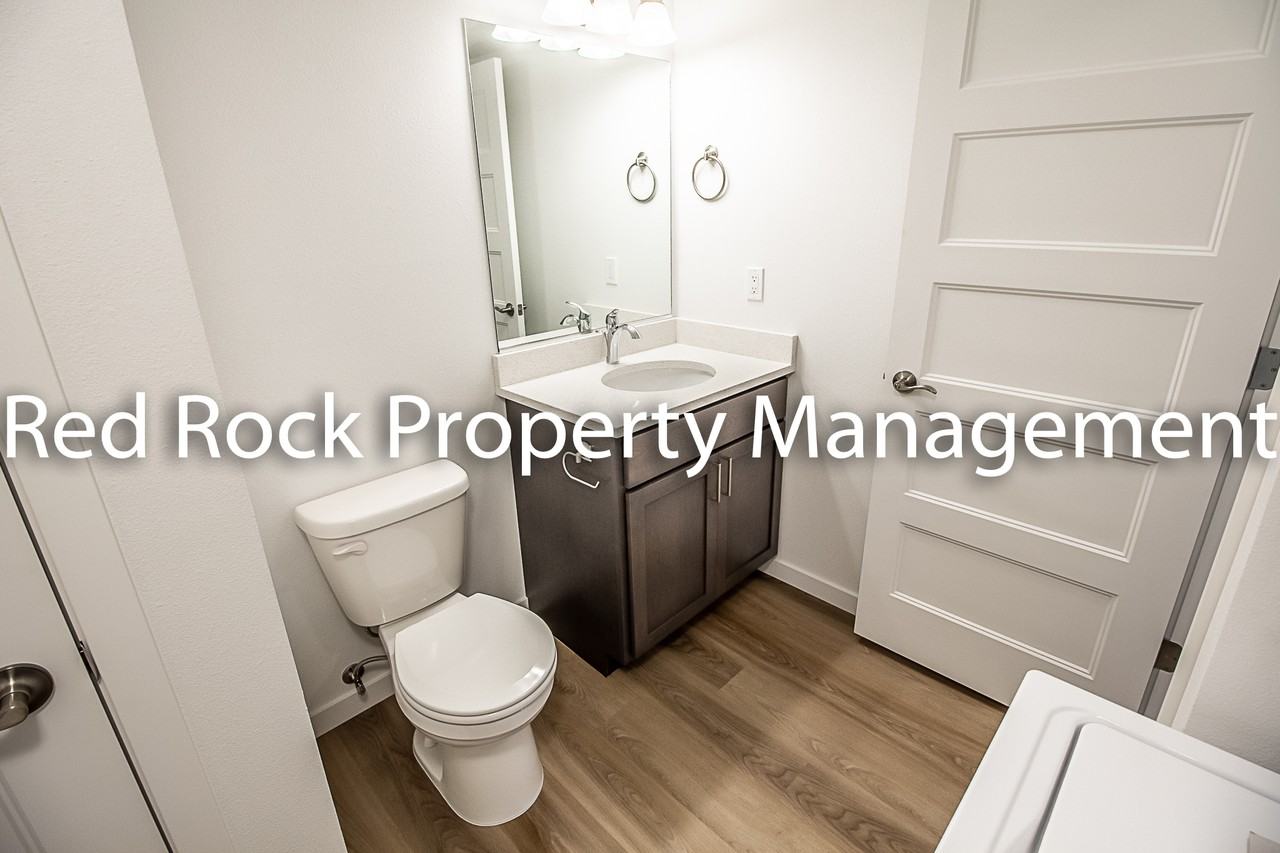1430 N Michigan Ln #1 - Photo 7 of 38