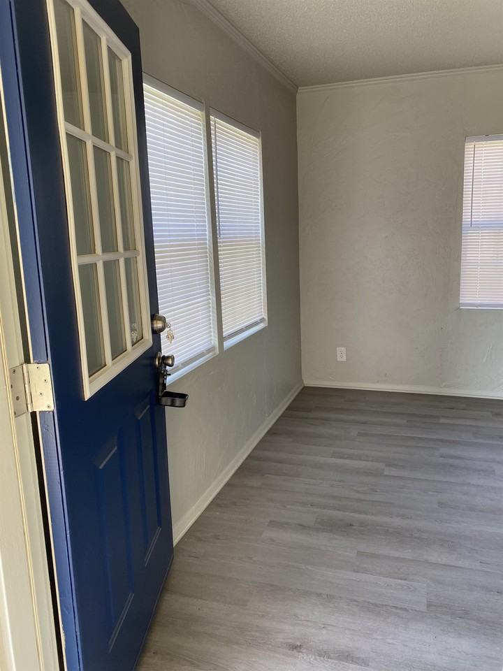 1606 E Cherokee Ave #1 - Photo 5 of 16