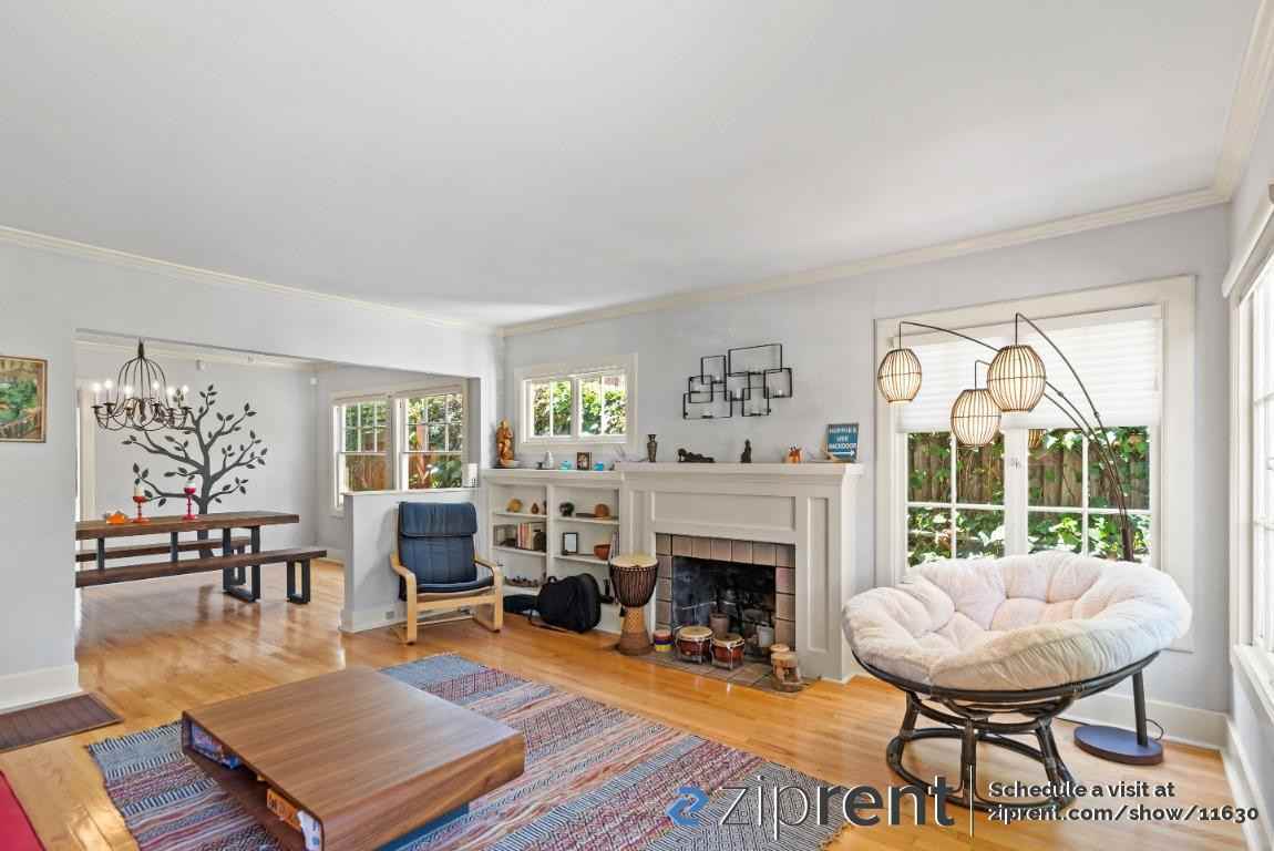 3209 Birdsall Ave - Photo 3 of 20