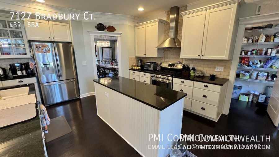 7127 Bradbury Ct - Photo 3 of 35