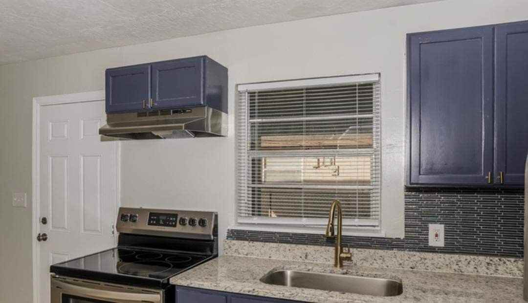 845 Avondale Rd - Photo 3 of 8