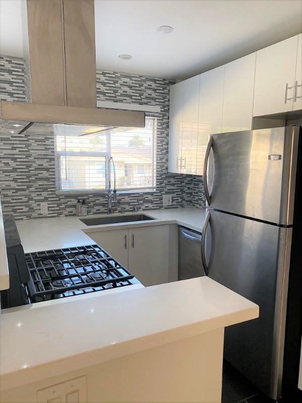 1433 9th St #F - Photo 3 of 20