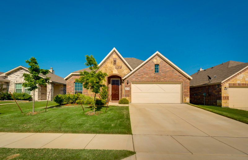 16340 Severn Ln - Photo 2 of 27