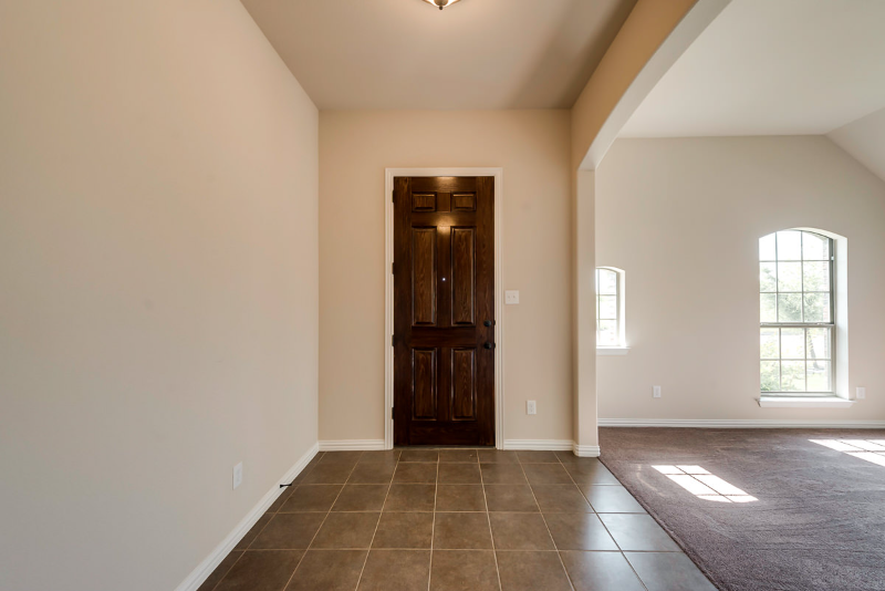 16340 Severn Ln - Photo 3 of 27