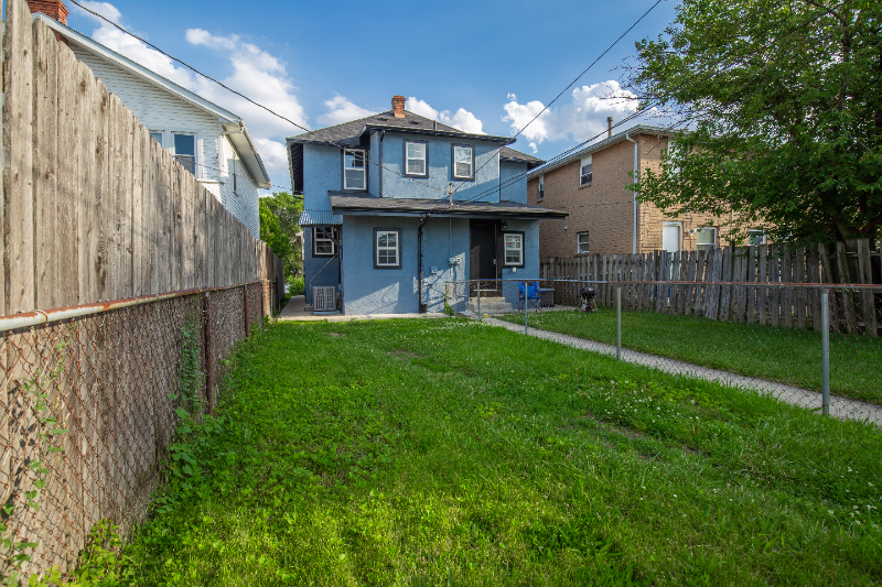 676 Hanford St - Photo 2 of 23