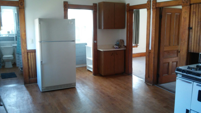 336 Parker St - Photo 2 of 11