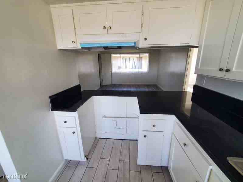 6847 Obispo Ave #C - Photo 2 of 7