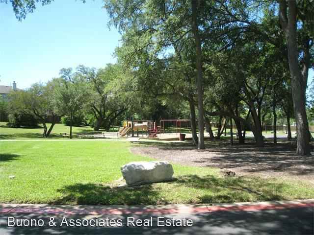 813 Barefoot Cv - Photo 3 of 6