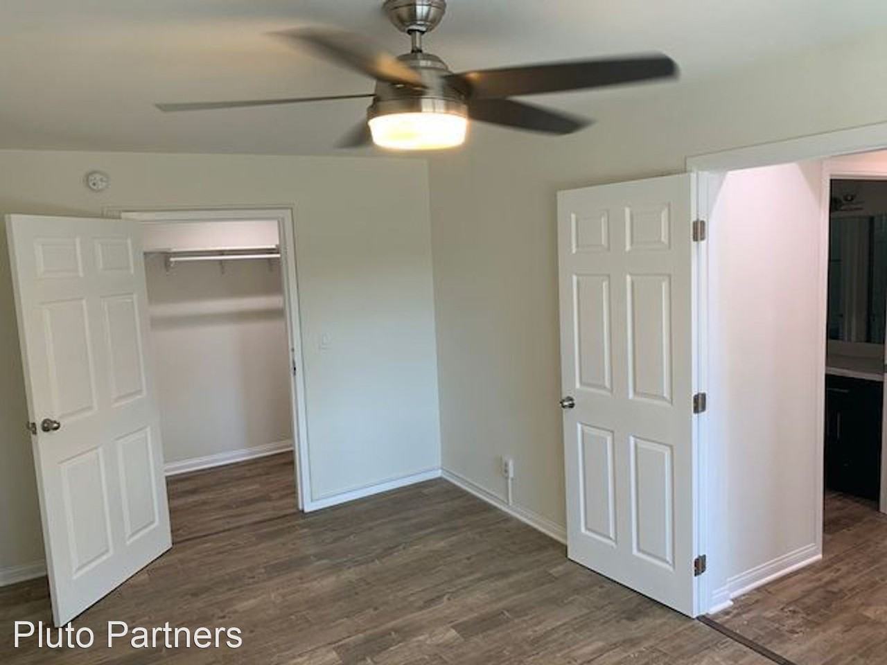 1866 Greenfield Ave - Photo 3 of 6