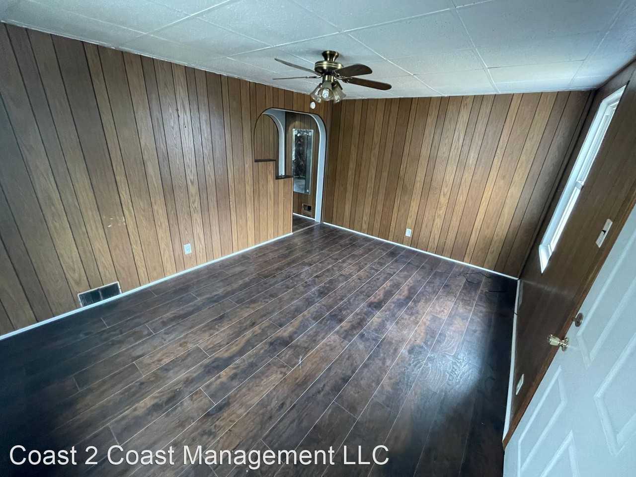 920 Vankirk St - Photo 2 of 12