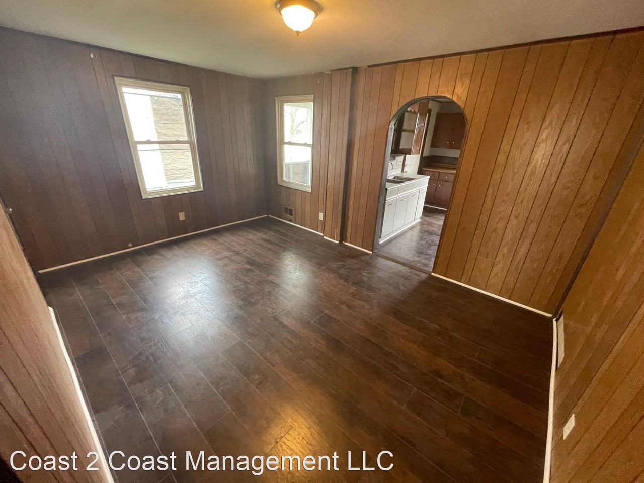 920 Vankirk St - Photo 3 of 12