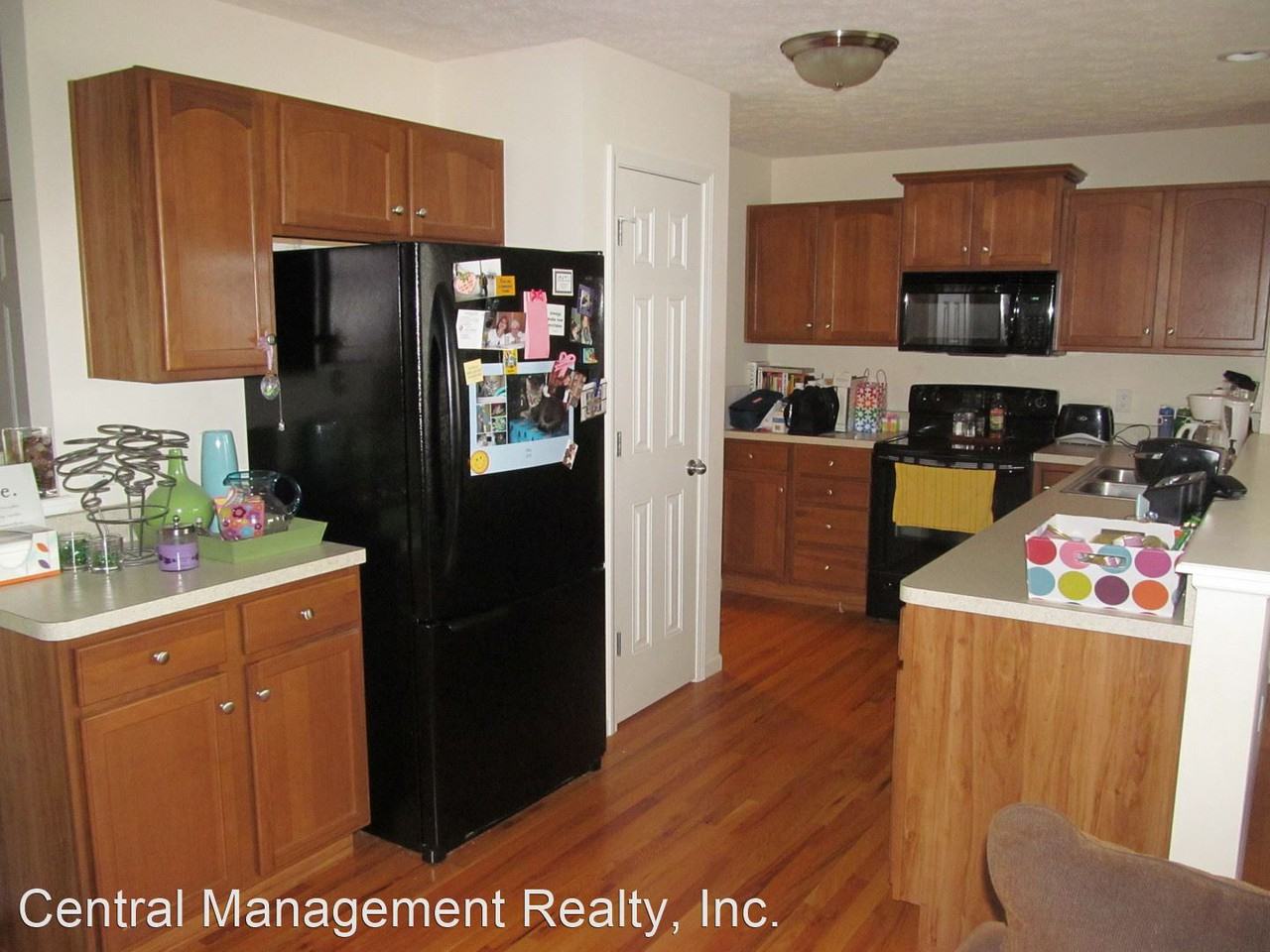 6103 Rockefellar Ct - Photo 3 of 13