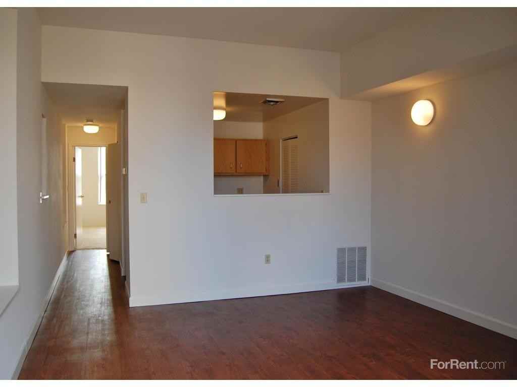 Senate Square Apartments - Photo 3 of 11