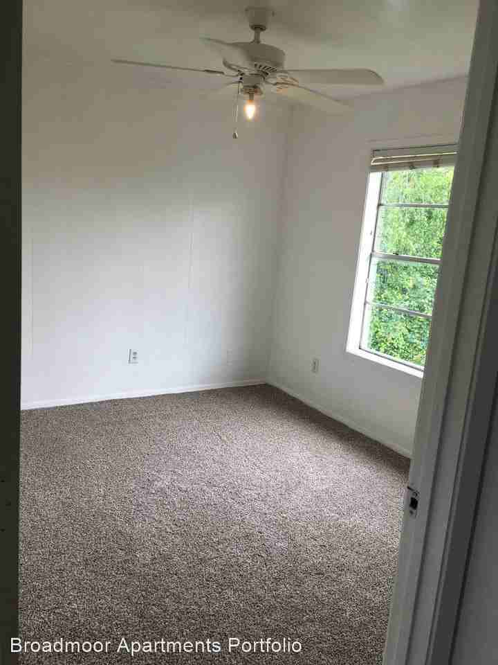1509 Broadmoor Drive - Photo 2 of 6