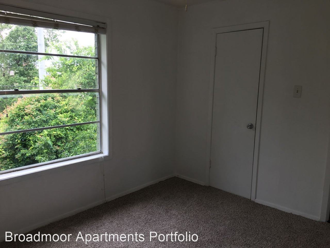 1509 Broadmoor Drive - Photo 3 of 6