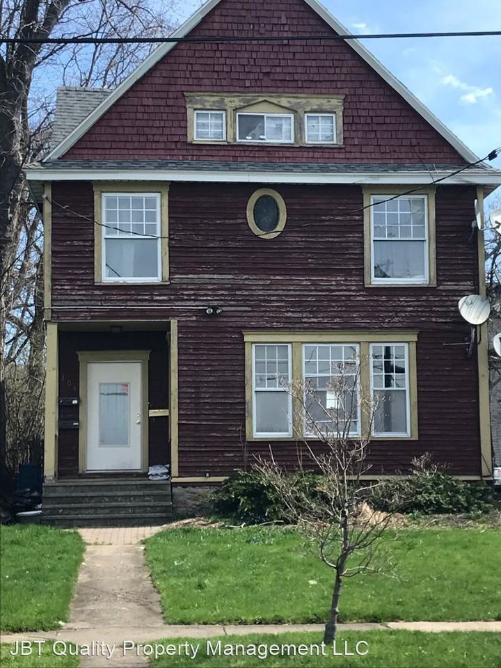 304 Highland Street - Photo 2 of 22