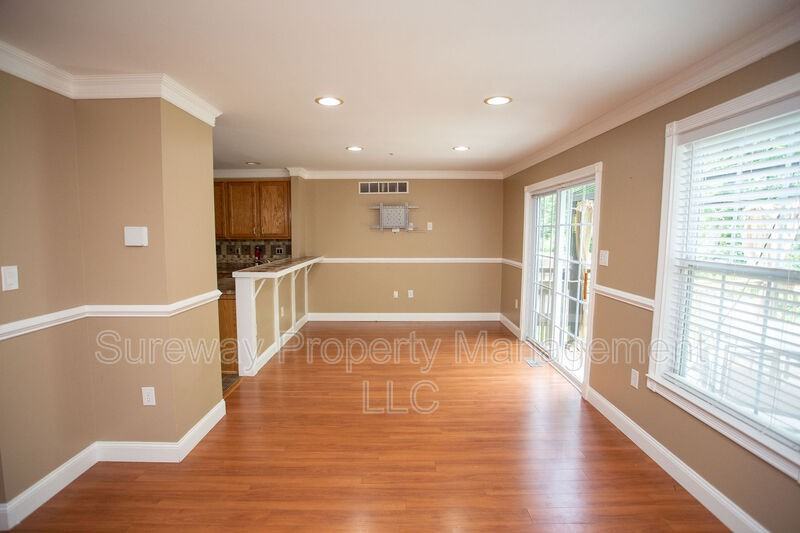 325 Hidden Dr - Photo 3 of 50