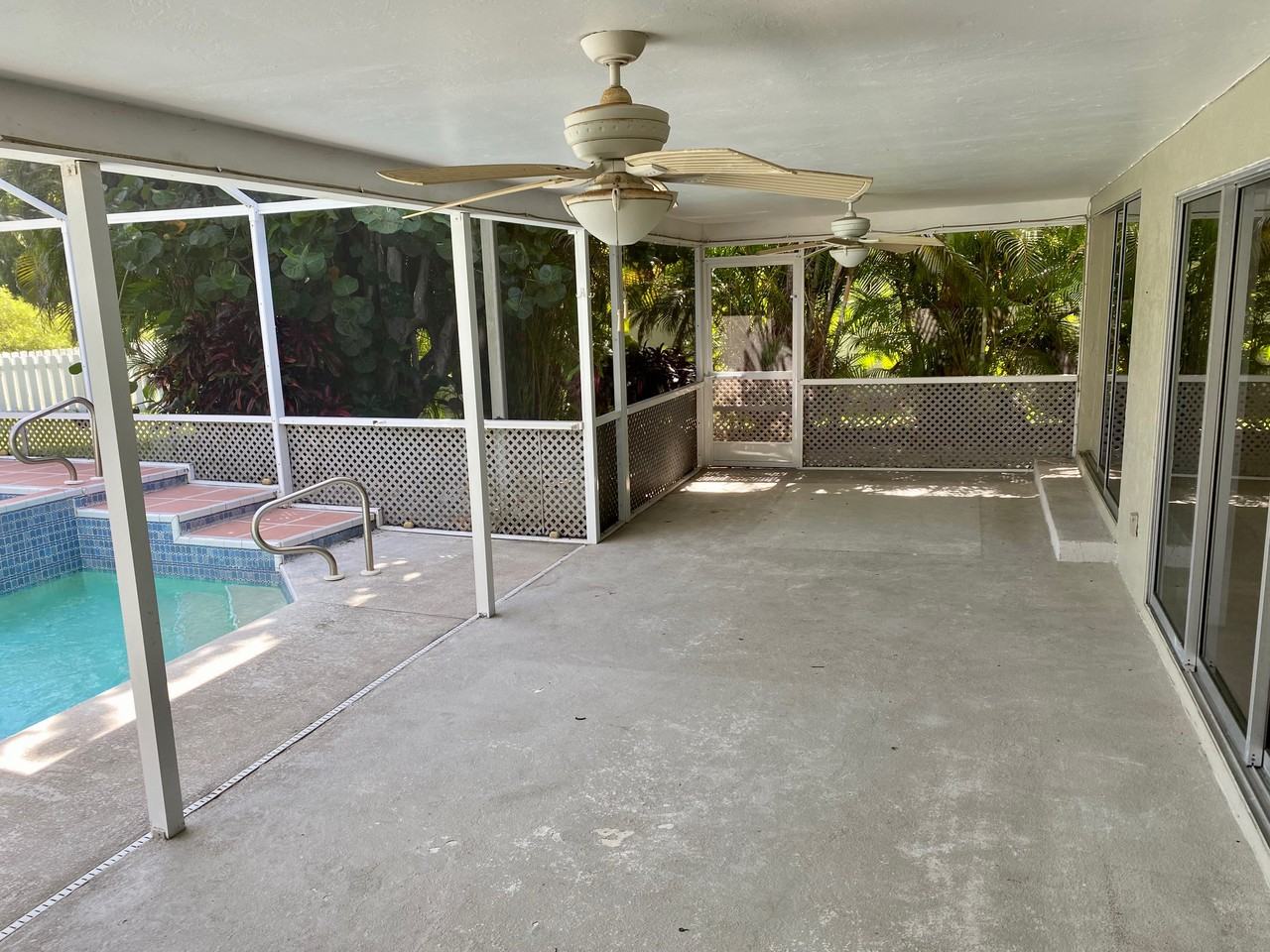 801 Se 41st St - Photo 4 of 14