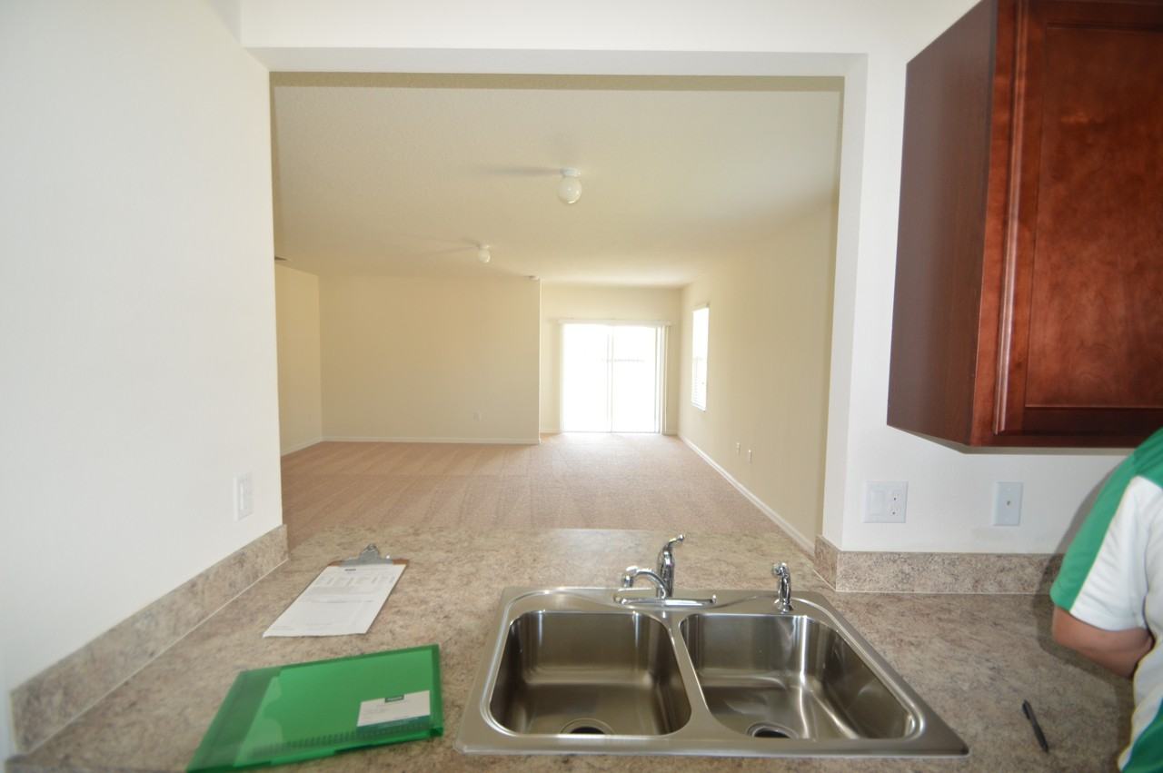 1812 Skyview Dr - Photo 2 of 6