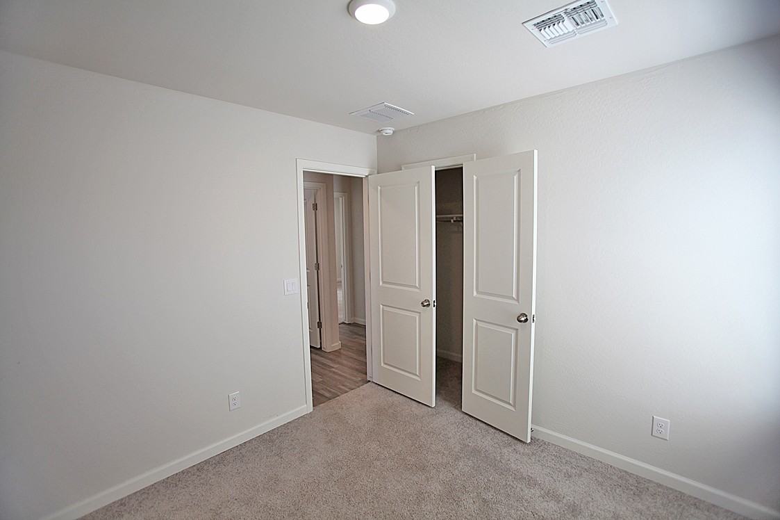 478 Cahan Dr - Photo 3 of 4