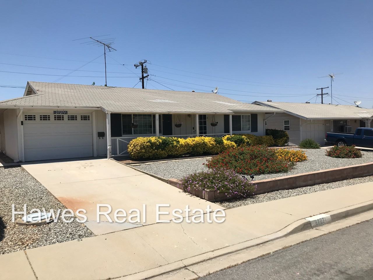 27271 Wentworth Dr - Photo 3 of 22
