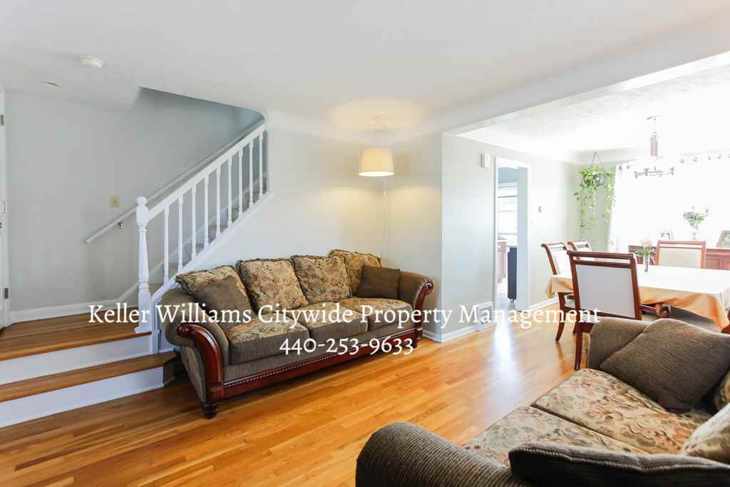 2662 Wooster Rd - Photo 7 of 18