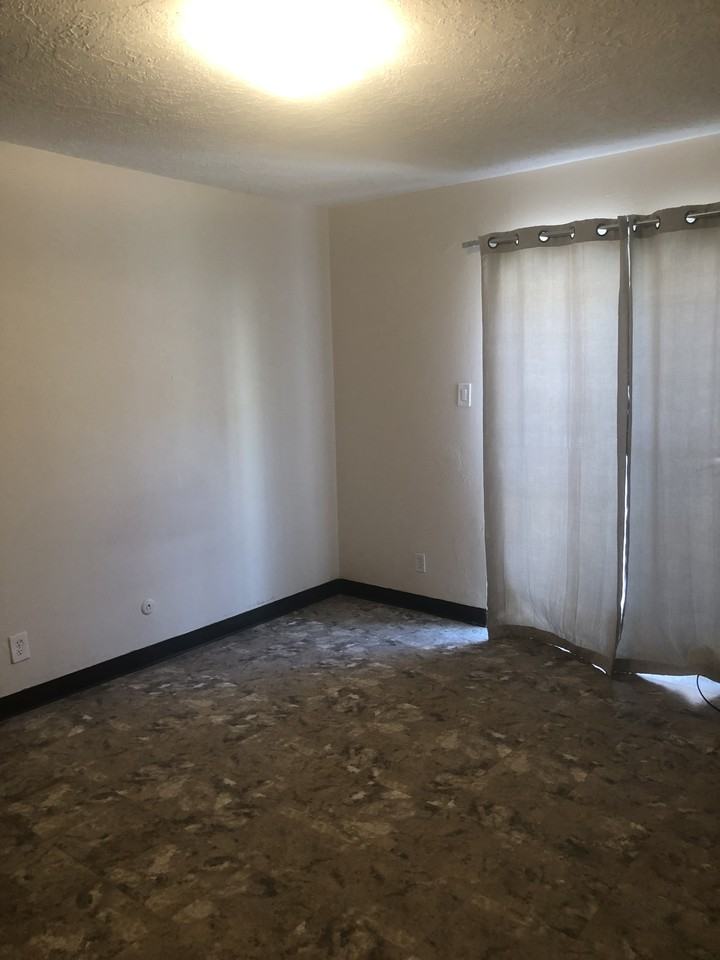 1318 San Pedro Dr SE - Photo 2 of 34