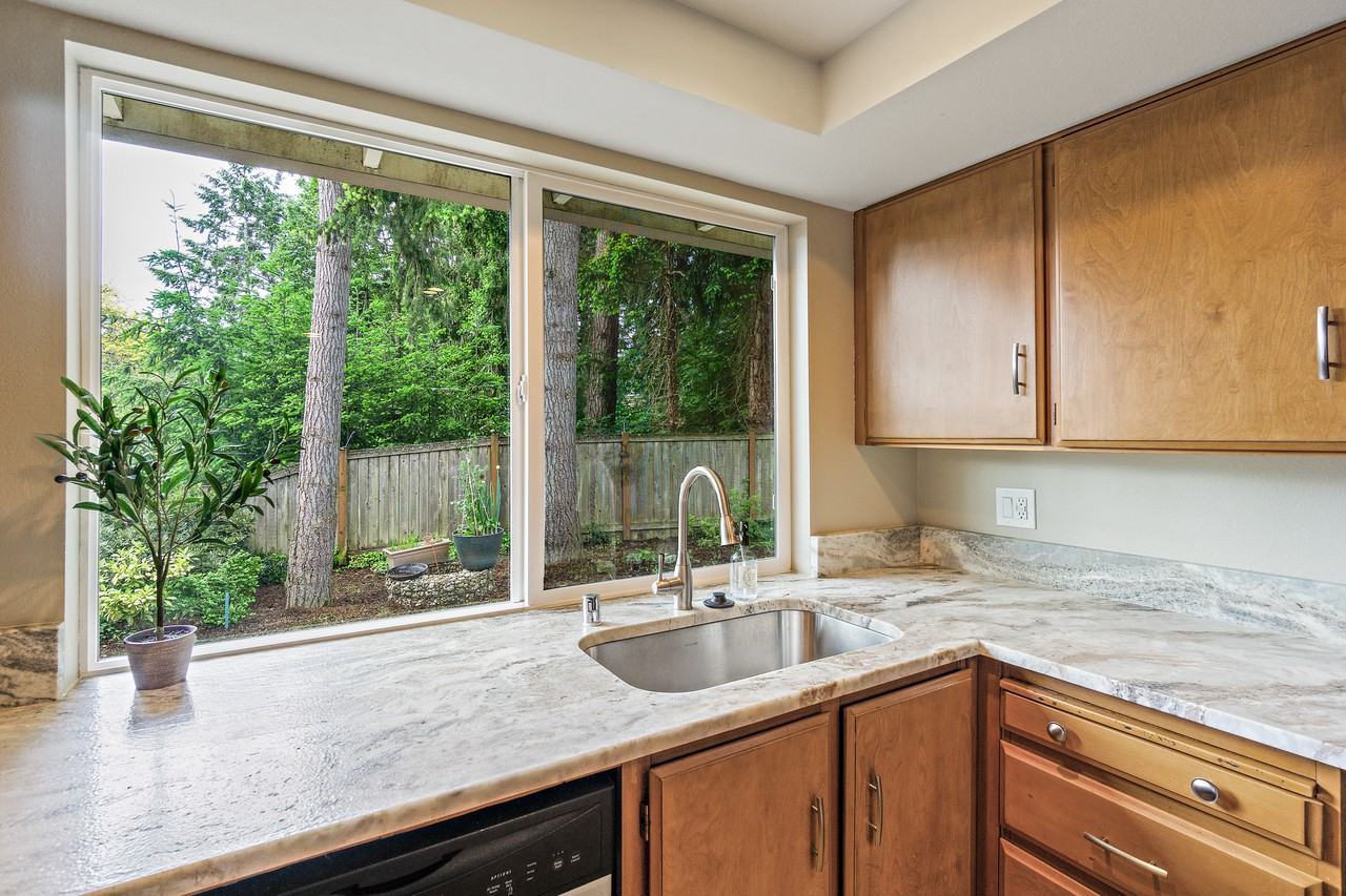 17215 Ne 16th Pl #1 - Photo 3 of 20
