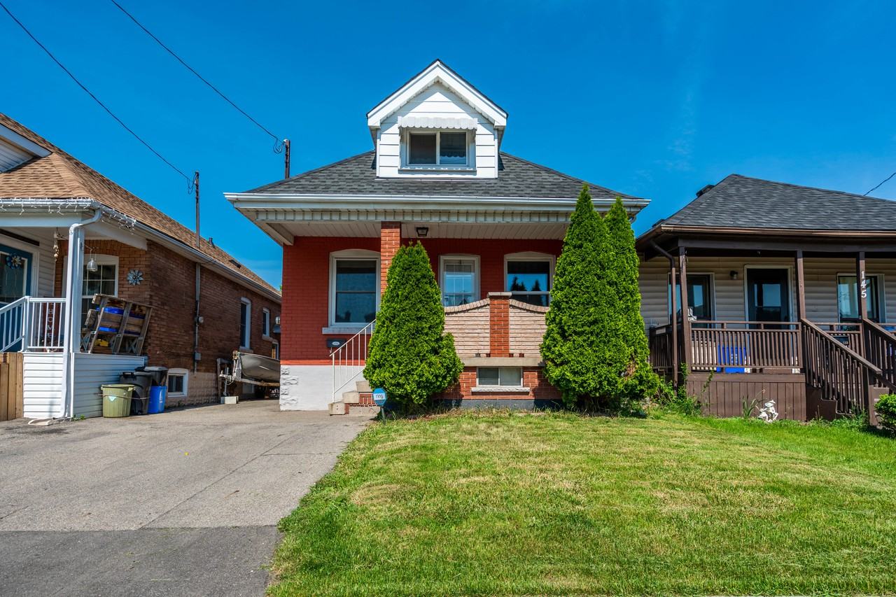 143 Cameron Avenue North - Photo 2 of 28