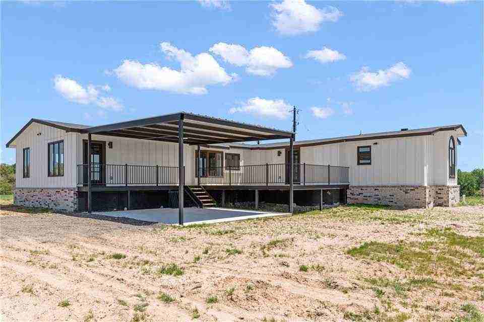 185 Eely Rd - Photo 3 of 28