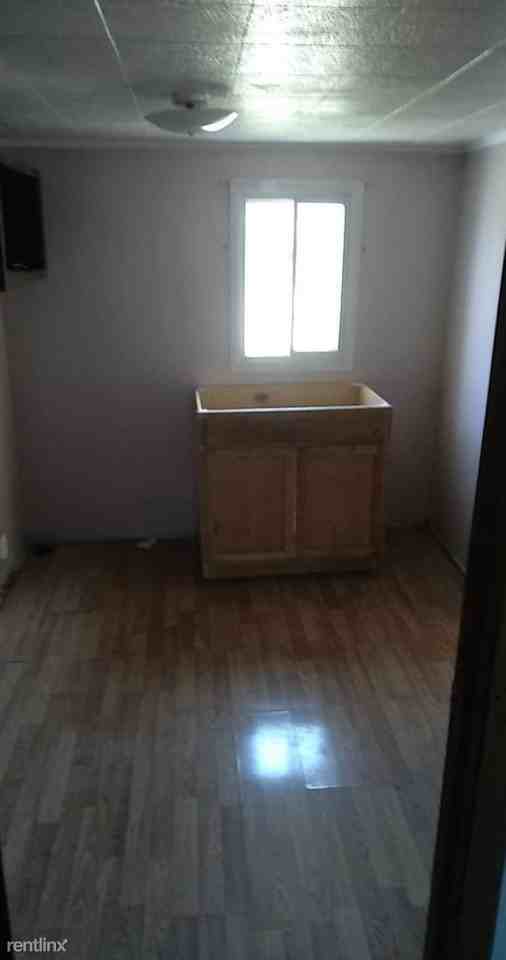 320 Liberty St - Photo 3 of 13