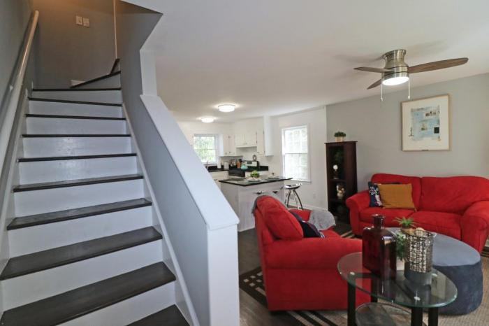 1127 Clifton Rd Ne - Photo 2 of 25