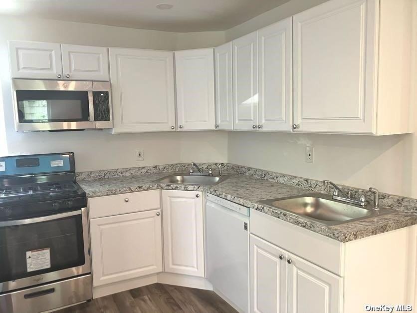 356 Franklin Ave - Photo 3 of 20