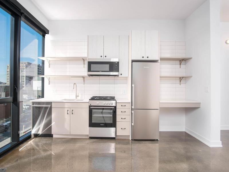 1461 S Blue Island Ave - Photo 4 of 15