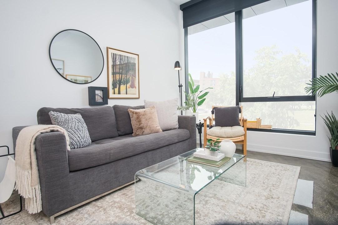 1461 S Blue Island Ave - Photo 2 of 15