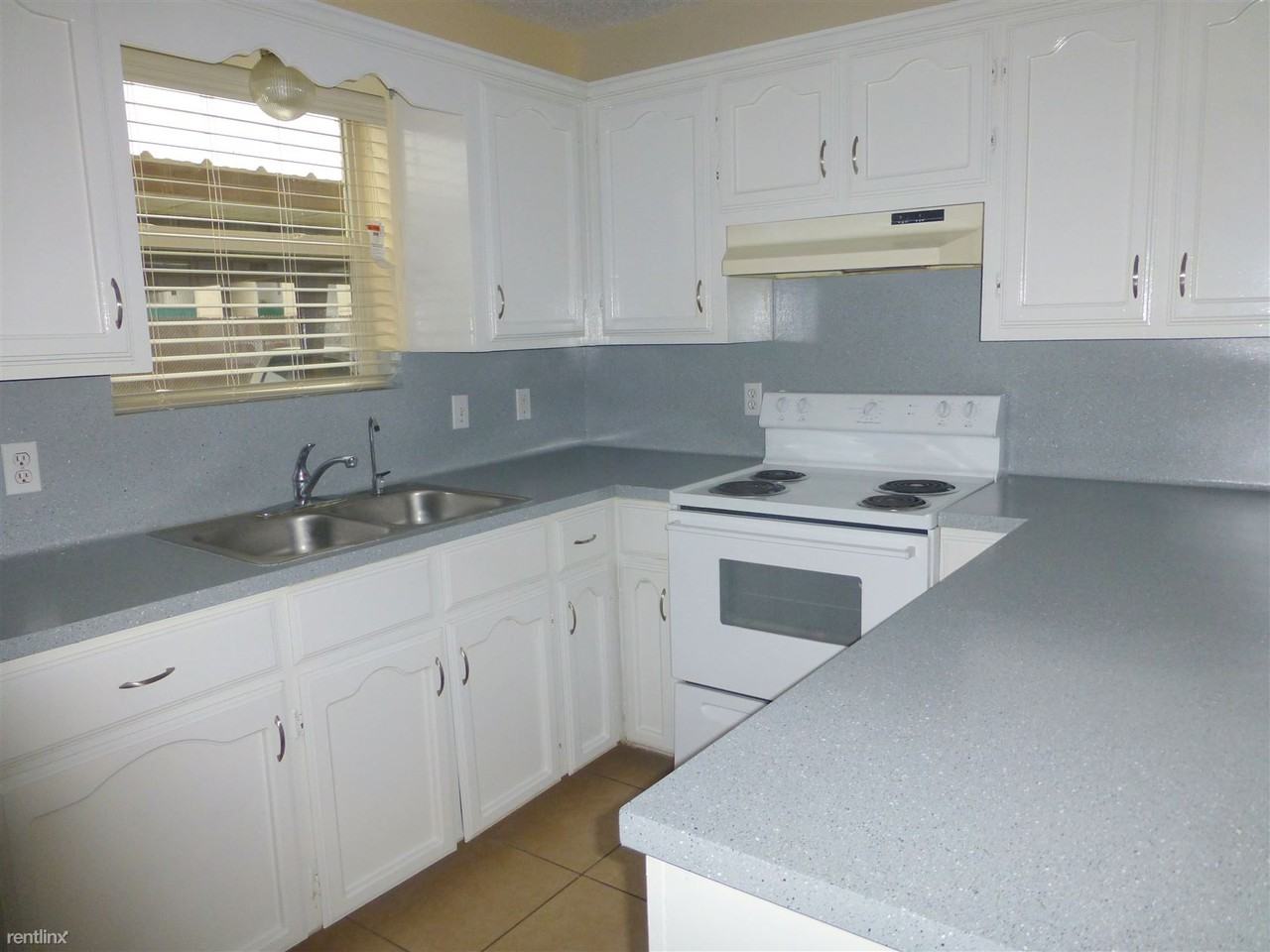 Paseo del Sol Apartments - Photo 3 of 9