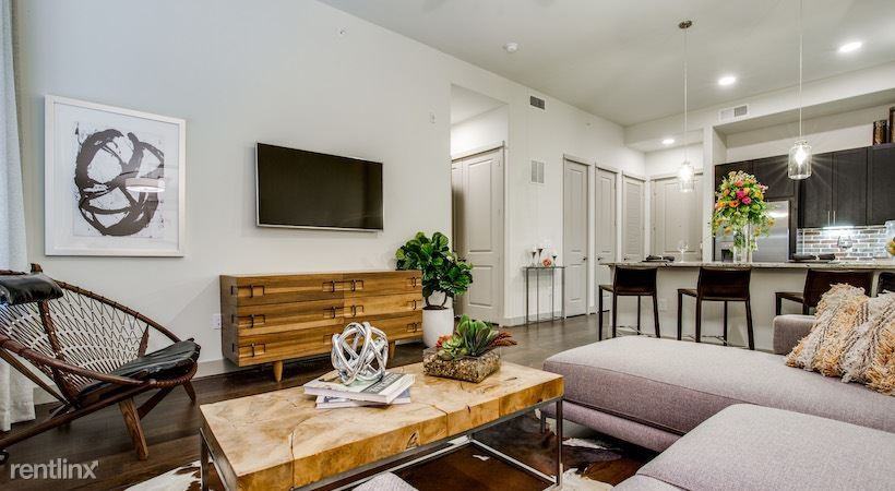 1414 Texas Downtown - Photo 2 of 13