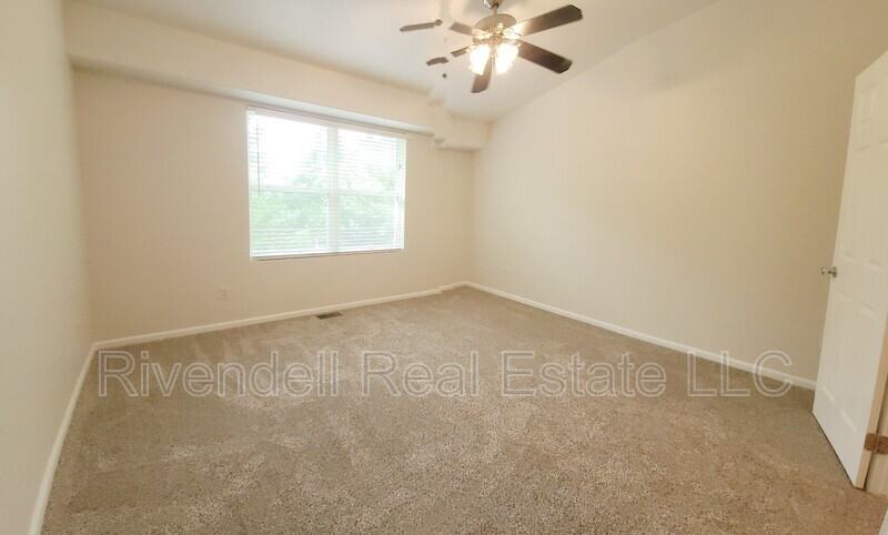 2044 Oakcrest Cir - Photo 7 of 10
