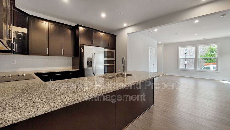 109 Old Charles St #A - Photo 4 of 17