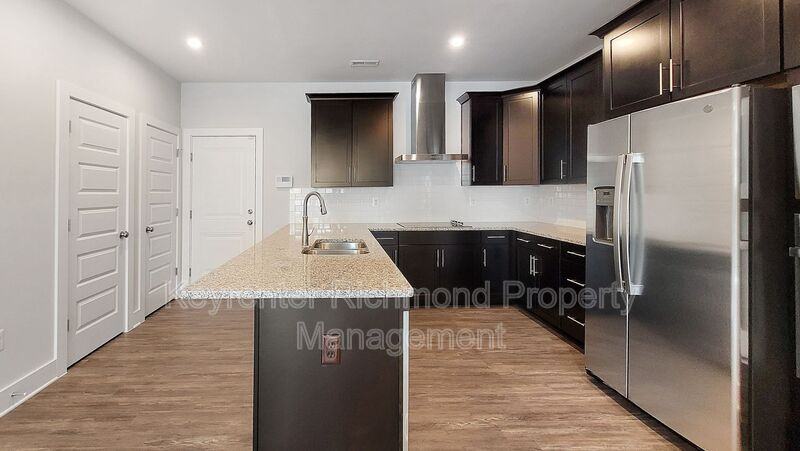 109 Old Charles St #A - Photo 5 of 17